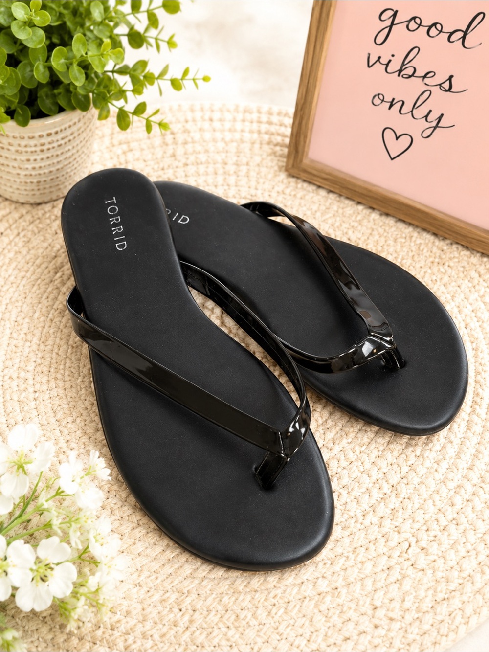 torrid Black Glossy Thong Sandals